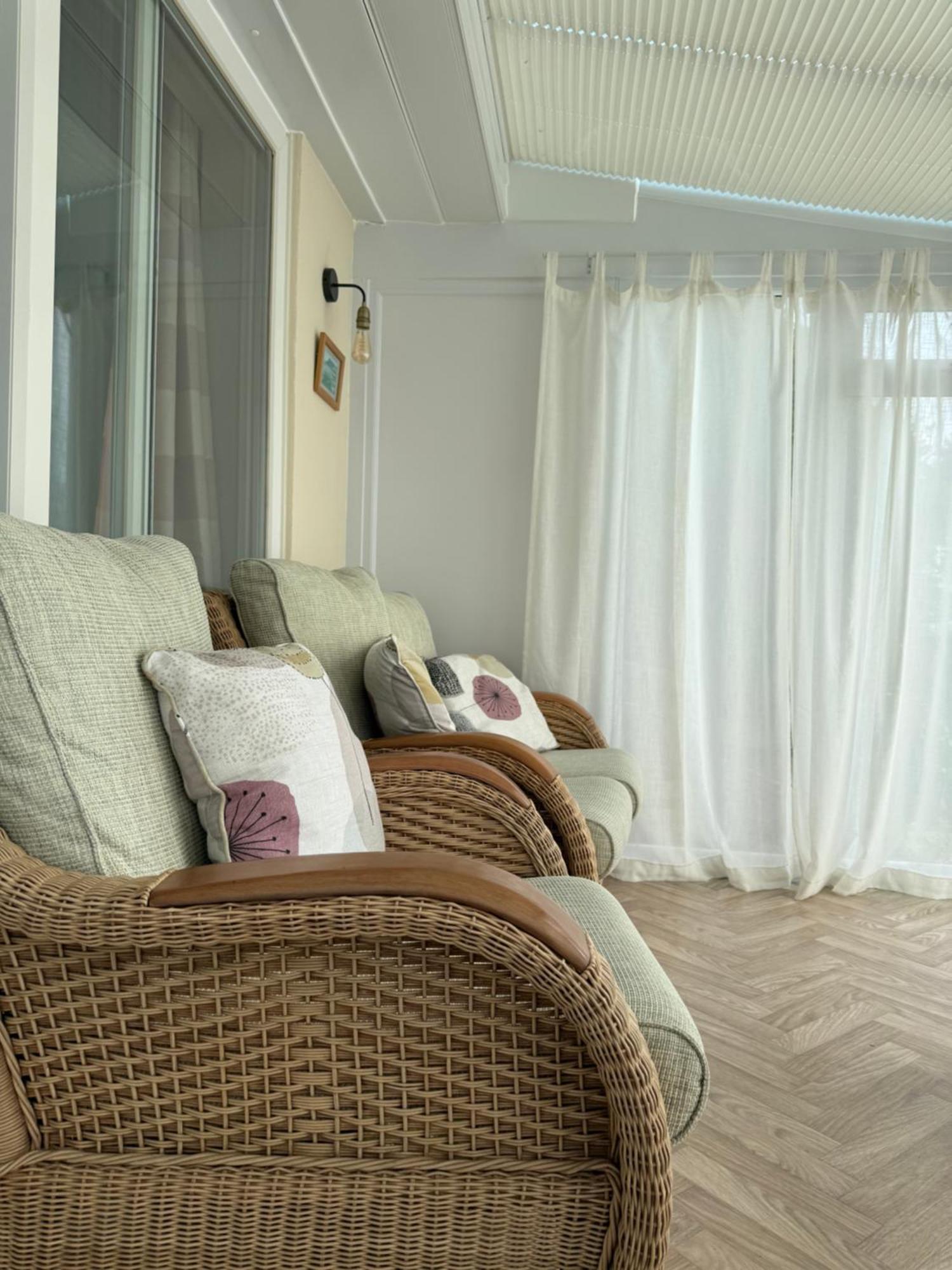 'sea Glimpse' In The Coastal Devon Village Of East Prawle Holiday home
